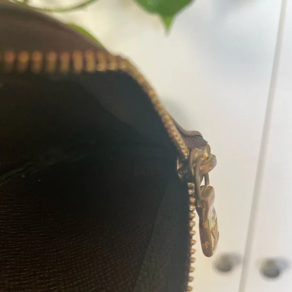 Louis Vuitton Card Holder Key Chain - Picture 7 of 7